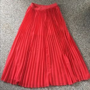 Pleated maxi skirt